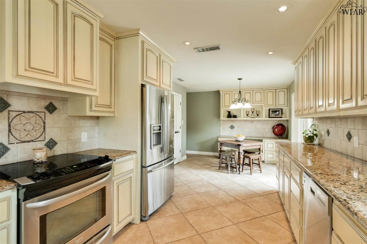 2421 Bryan Glen Street, Wichita Falls, Texas image 11