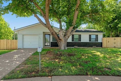 Homes For Sale - 1401 Pratt Court<br/> Wichita County, Wichita Falls, TX 76302
