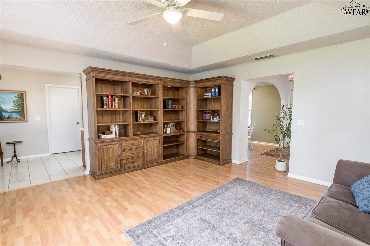 4319 Crestview, Wichita Falls, Texas image 9