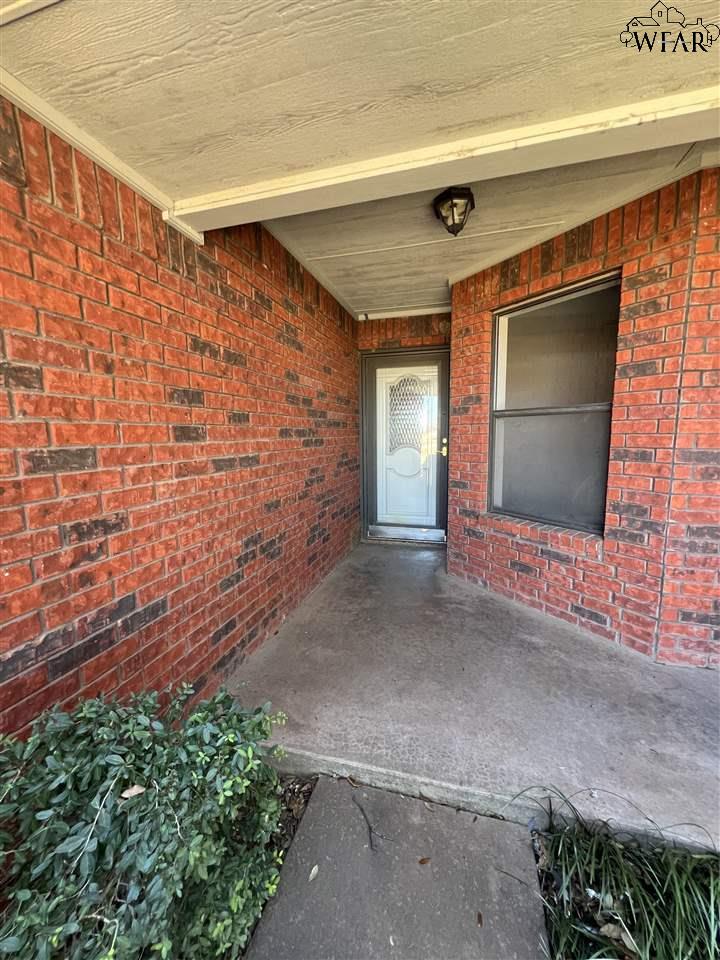 601 W Magnolia Street, Iowa Park, Texas image 2