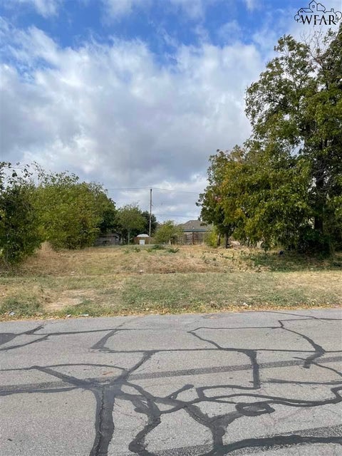 Vacant Land For Sale - 1502 Travis Street<br/> Wichita Falls, TX 76301