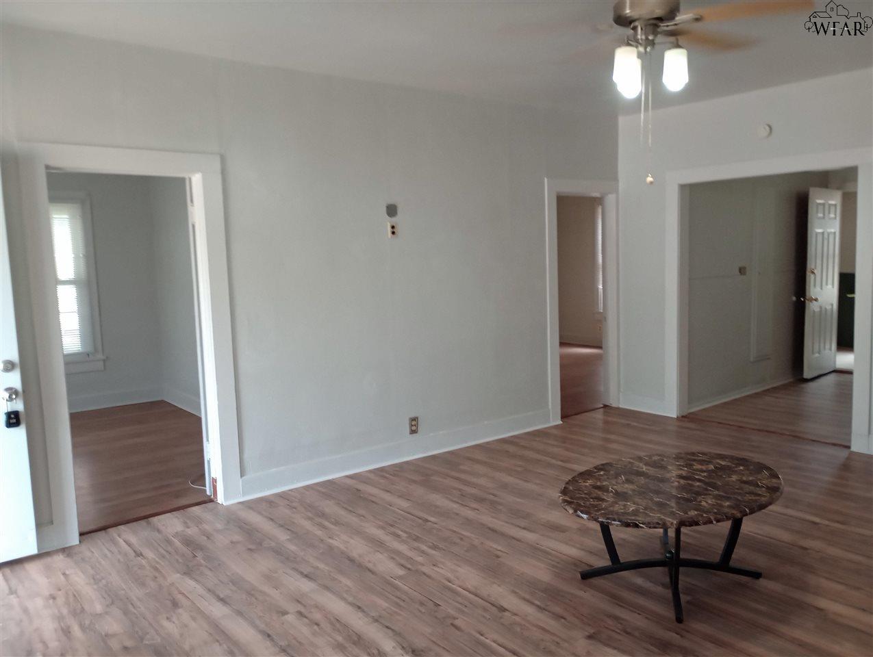 406 SE Avenue H, Childress, Texas image 12