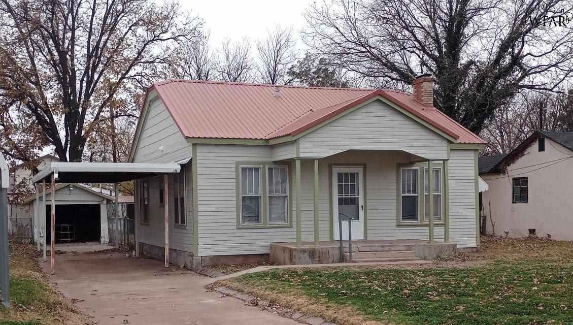 406 SE Avenue H, Childress, Texas image 2