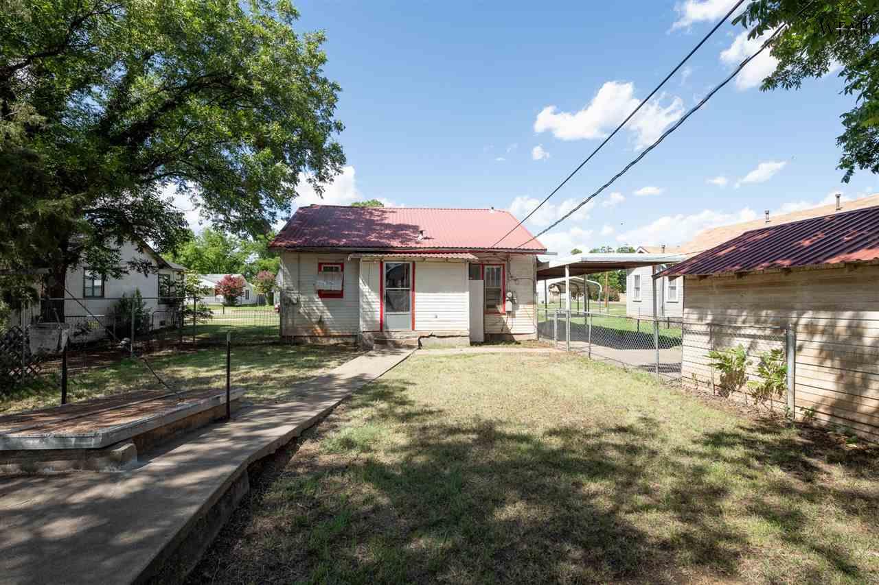 406 SE Avenue H, Childress, Texas image 6