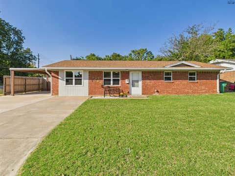 Homes For Sale - 601 Hazel Drive<br/> Wichita County, Burkburnett, TX 76354