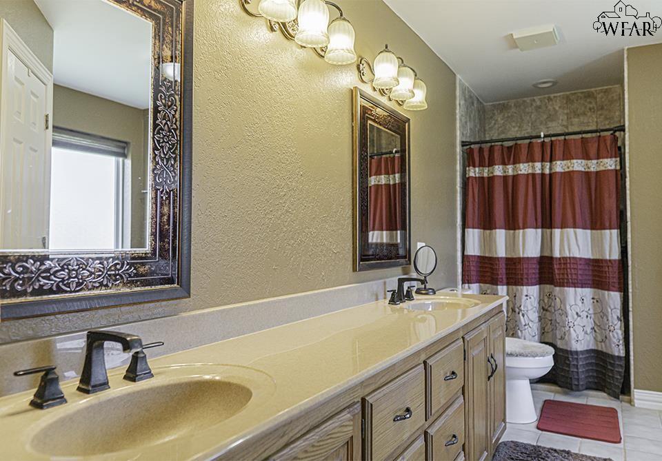 609 W Magnolia Avenue, Iowa Park, Texas image 13