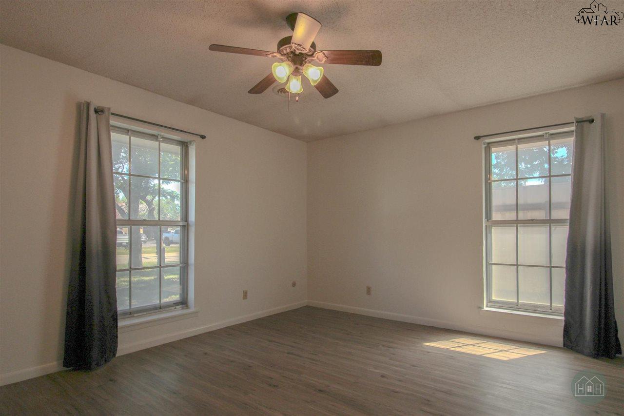4211 Yamparika Street, Vernon, Texas image 21