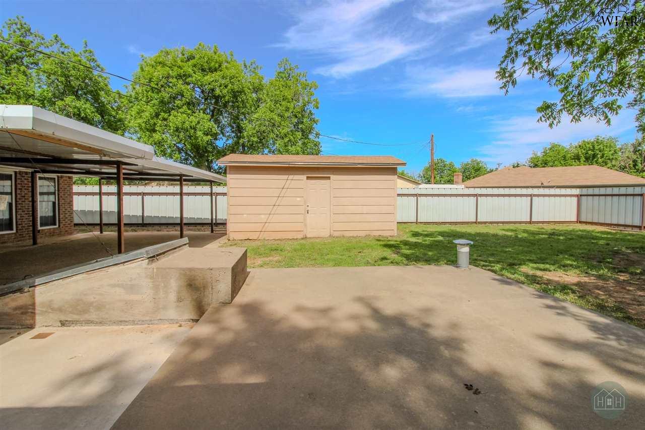 4211 Yamparika Street, Vernon, Texas image 26