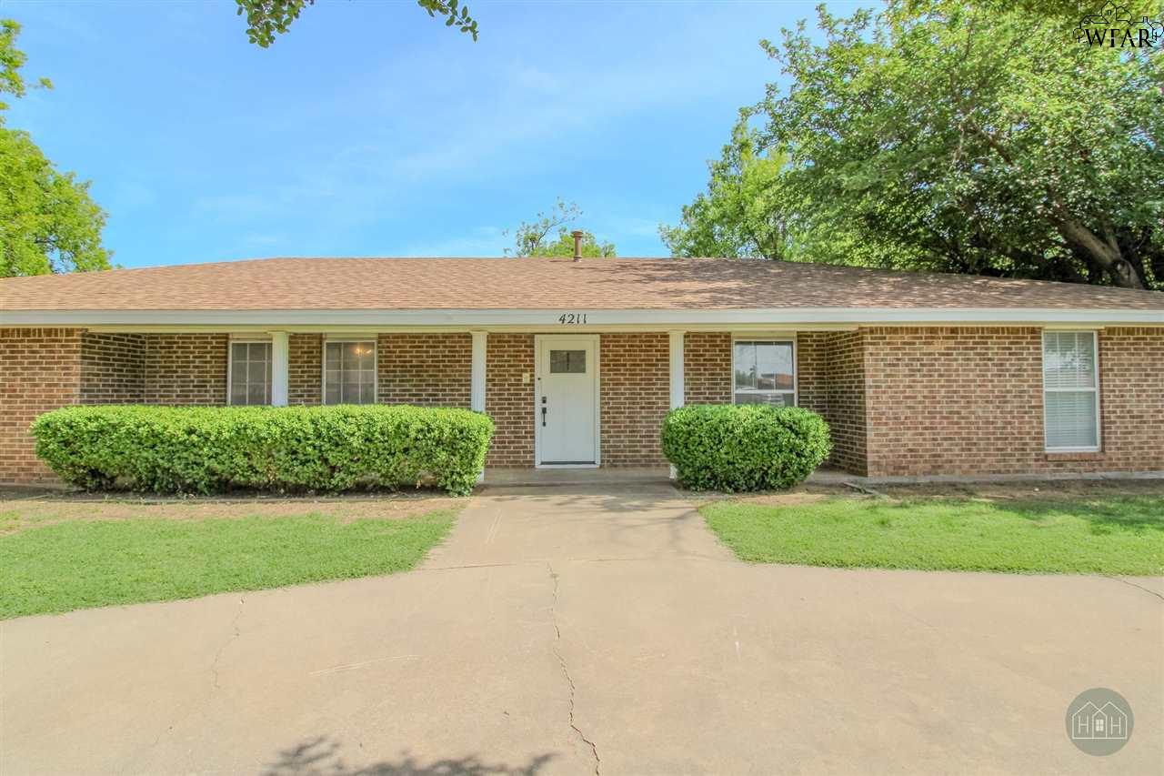 4211 Yamparika Street, Vernon, Texas image 3