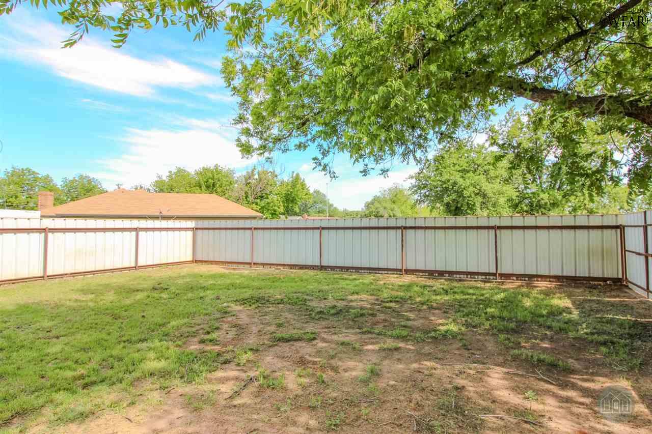 4211 Yamparika Street, Vernon, Texas image 25
