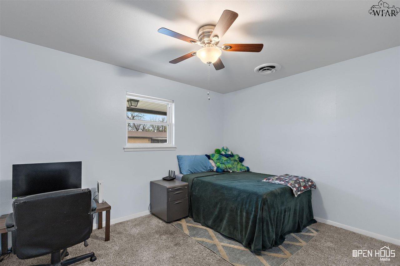 1008 E Beverly Loop, Burkburnett, Texas image 25
