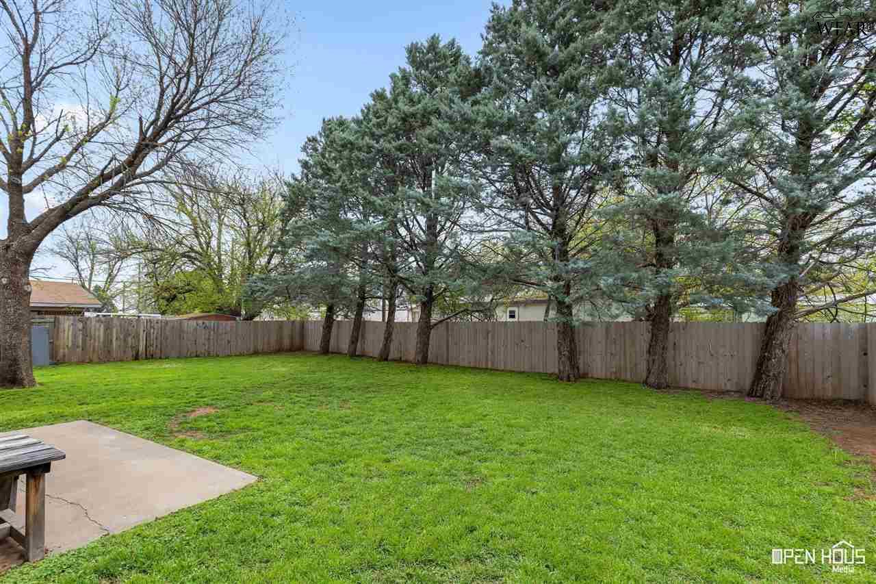 1008 E Beverly Loop, Burkburnett, Texas image 30