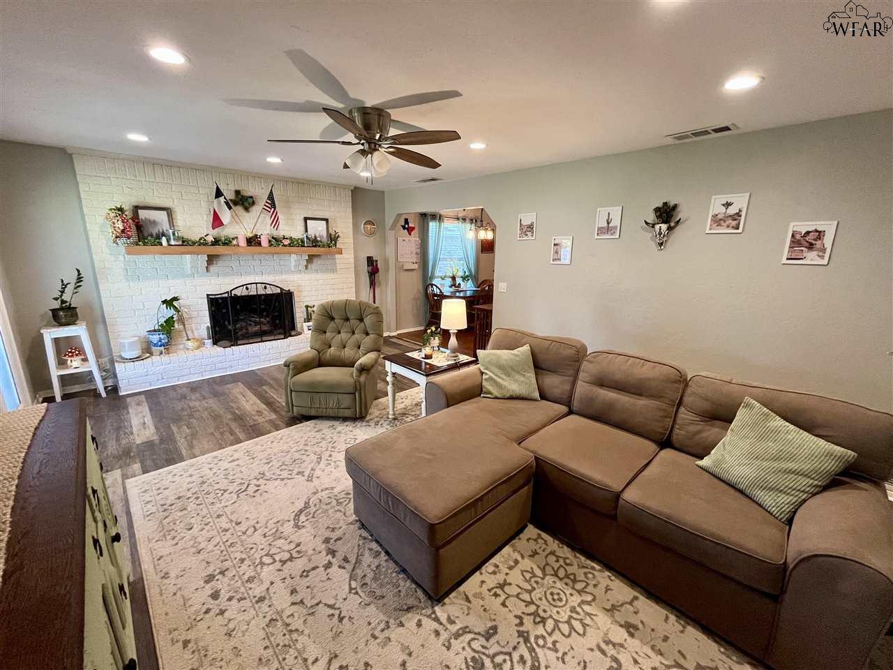 1403 Amherst Street, Burkburnett, Texas image 4