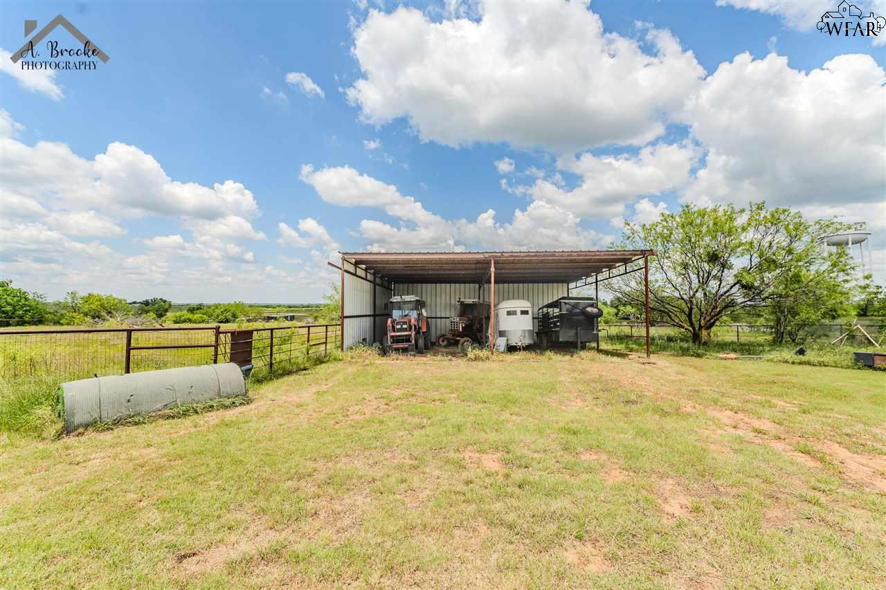 1216 E Commerce Street, Henrietta, Texas image 28