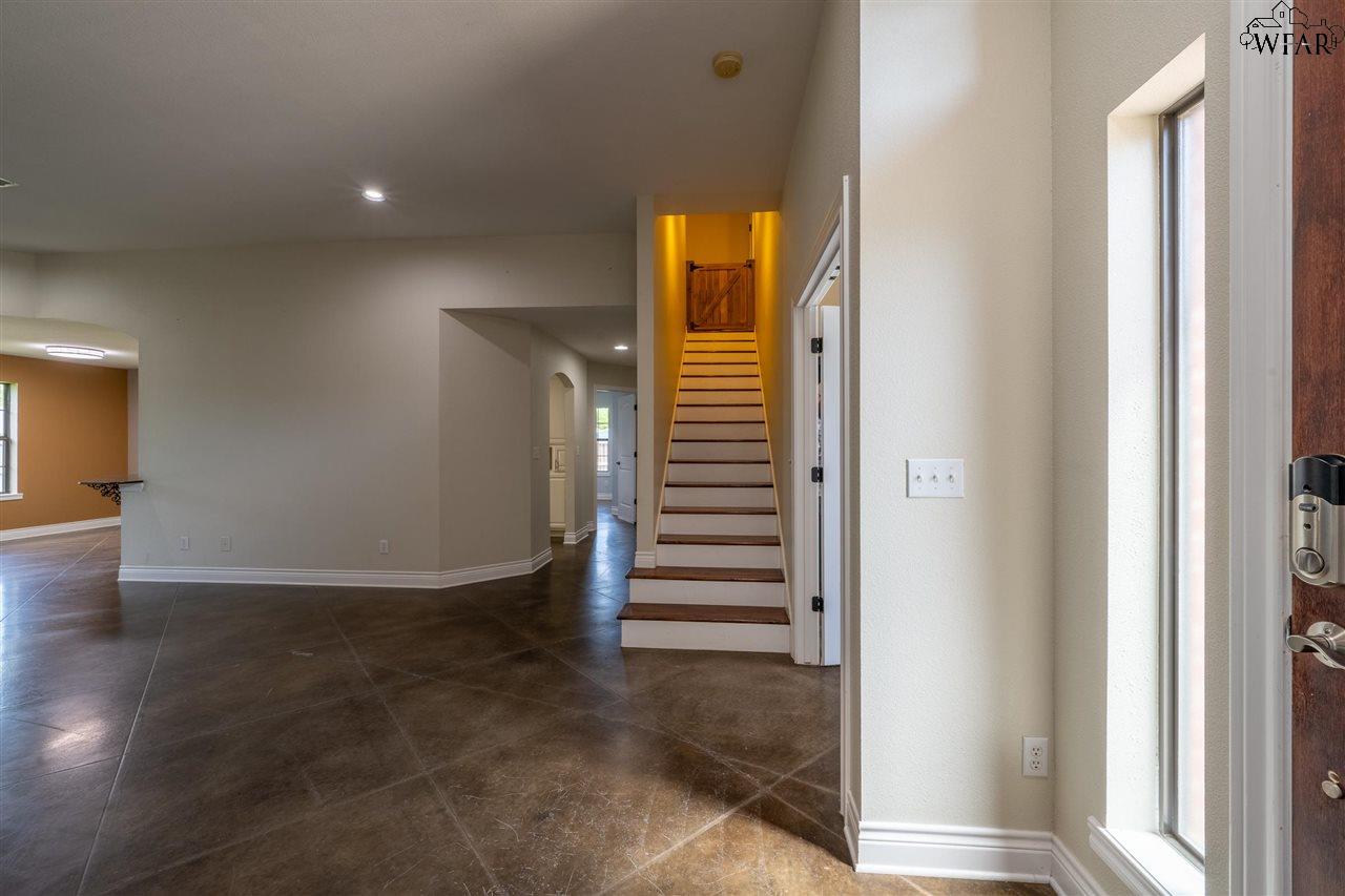 809 S Oak Street, Archer City, Texas image 4