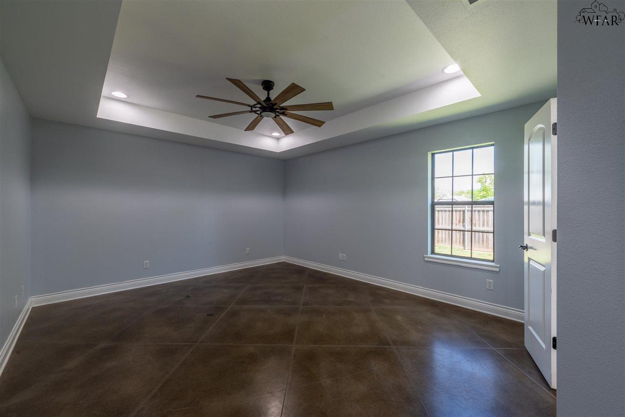809 S Oak Street, Archer City, Texas image 22
