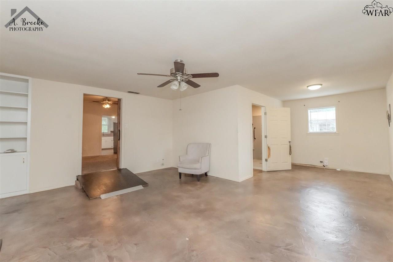 110 W Pecan, Iowa Park, Texas image 15
