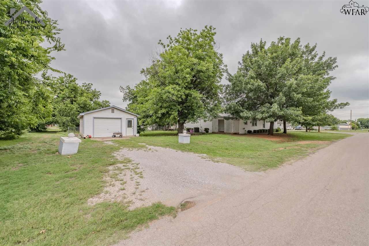110 W Pecan, Iowa Park, Texas image 29