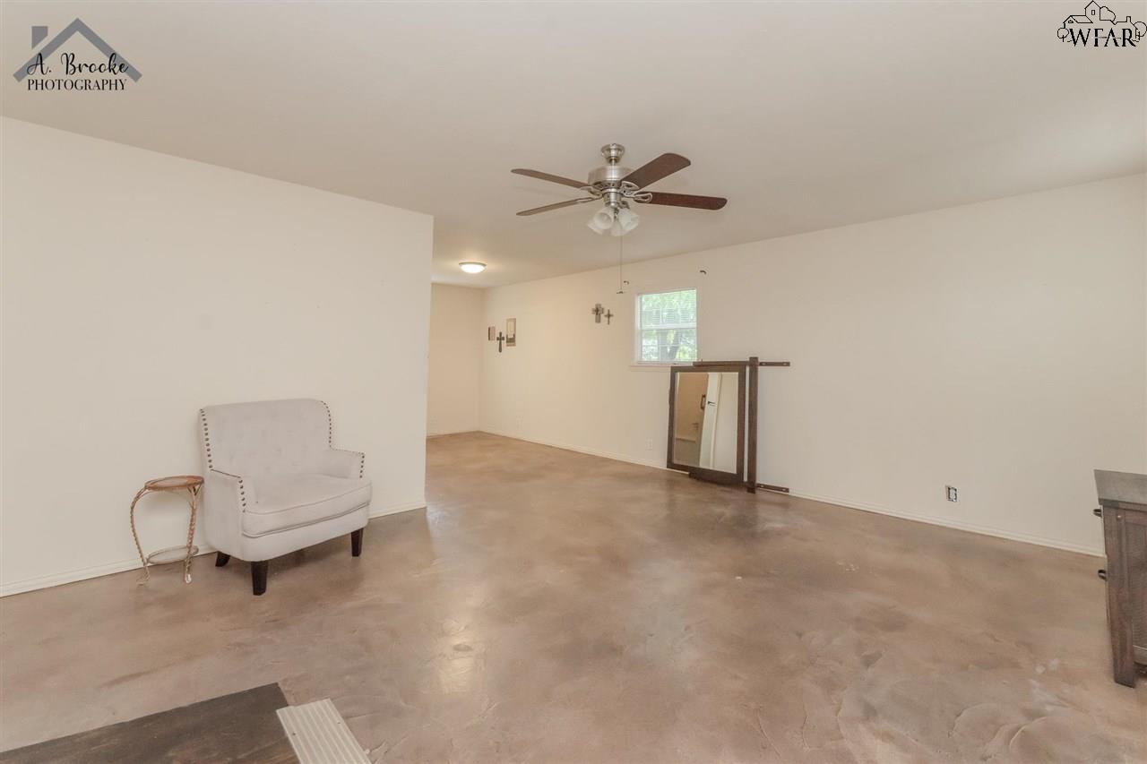 110 W Pecan, Iowa Park, Texas image 14