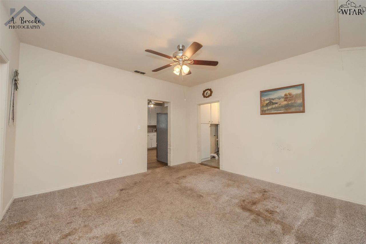 110 W Pecan, Iowa Park, Texas image 12