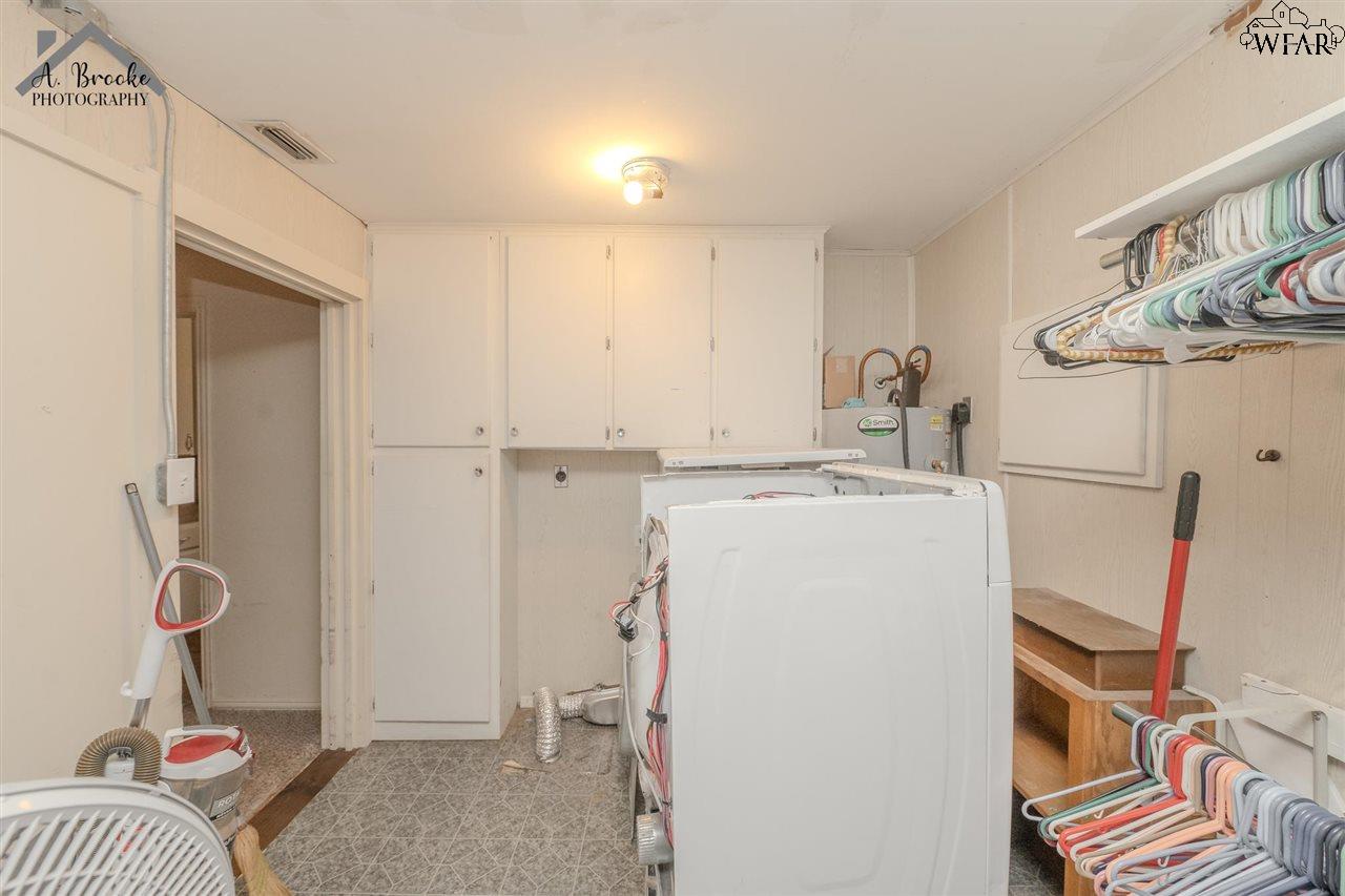 110 W Pecan, Iowa Park, Texas image 13