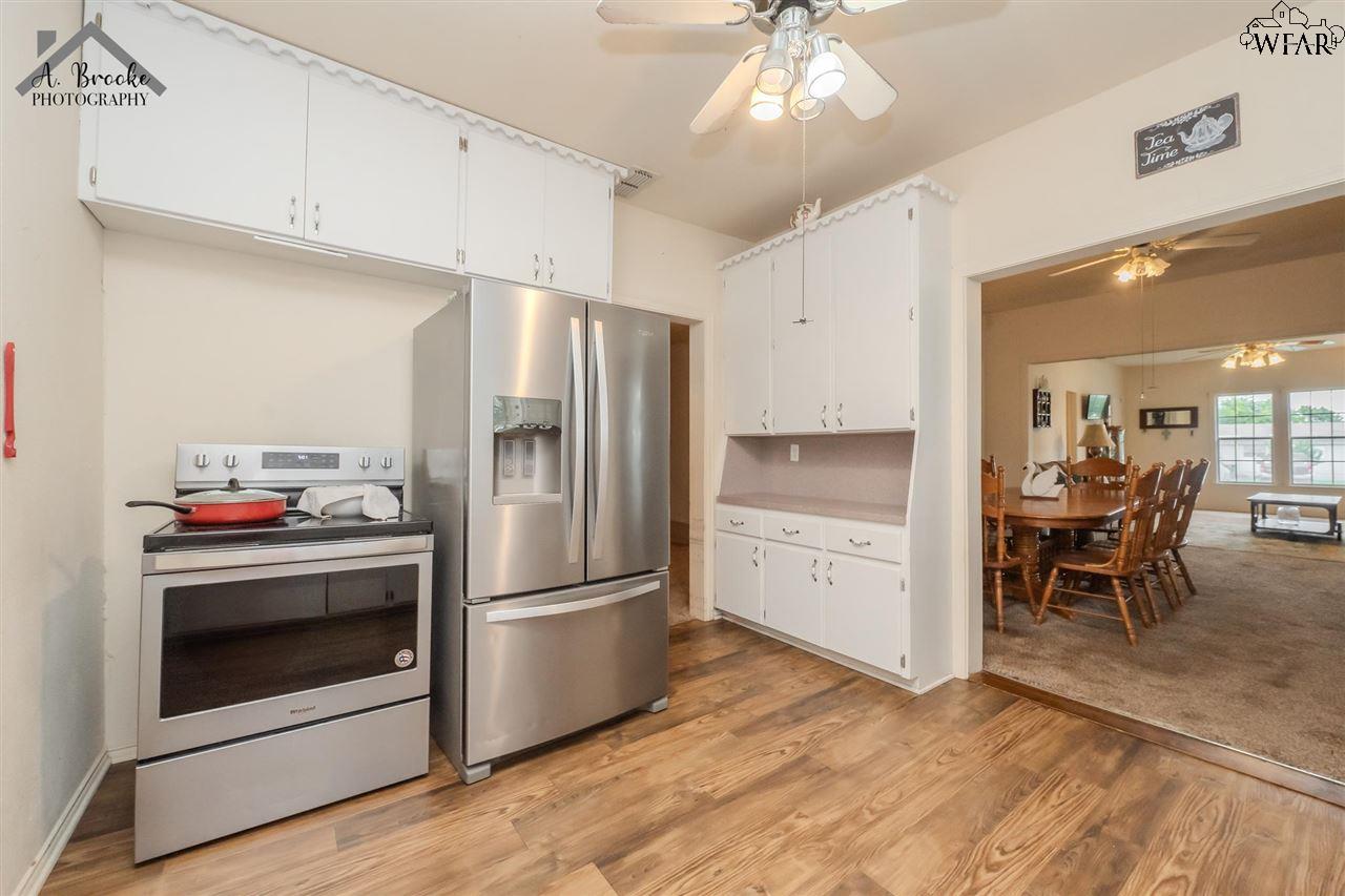 110 W Pecan, Iowa Park, Texas image 10