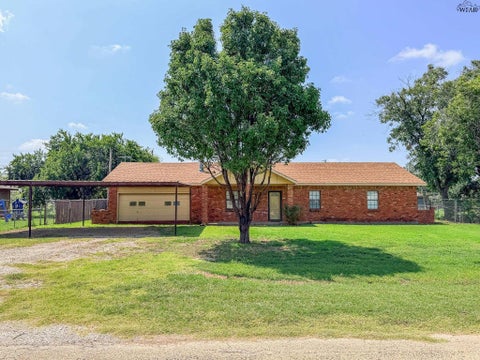 Homes For Sale - 203 W Cottonwood Street<br/> Archer County, Holliday, TX 76366