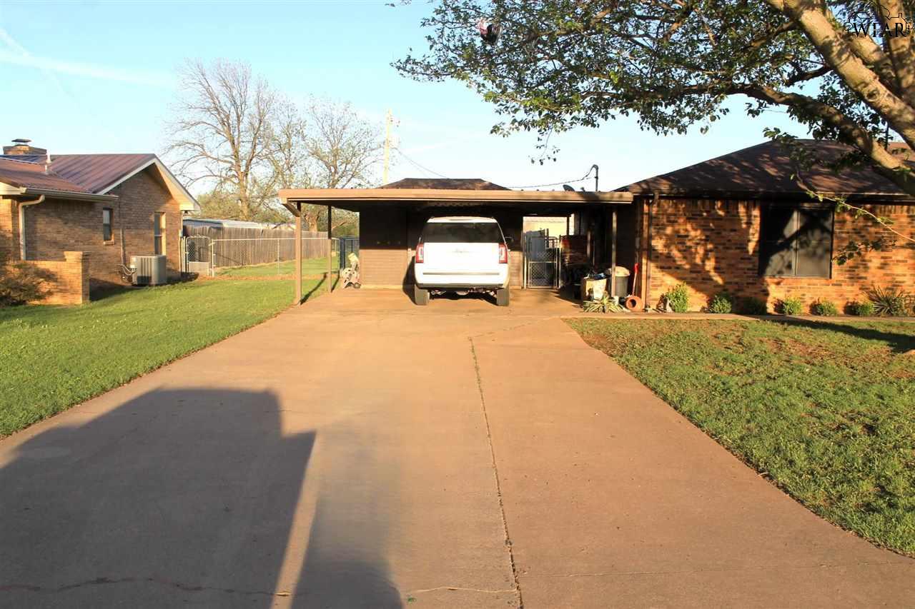 223 Wellington Lane, Wichita Falls, Texas image 2