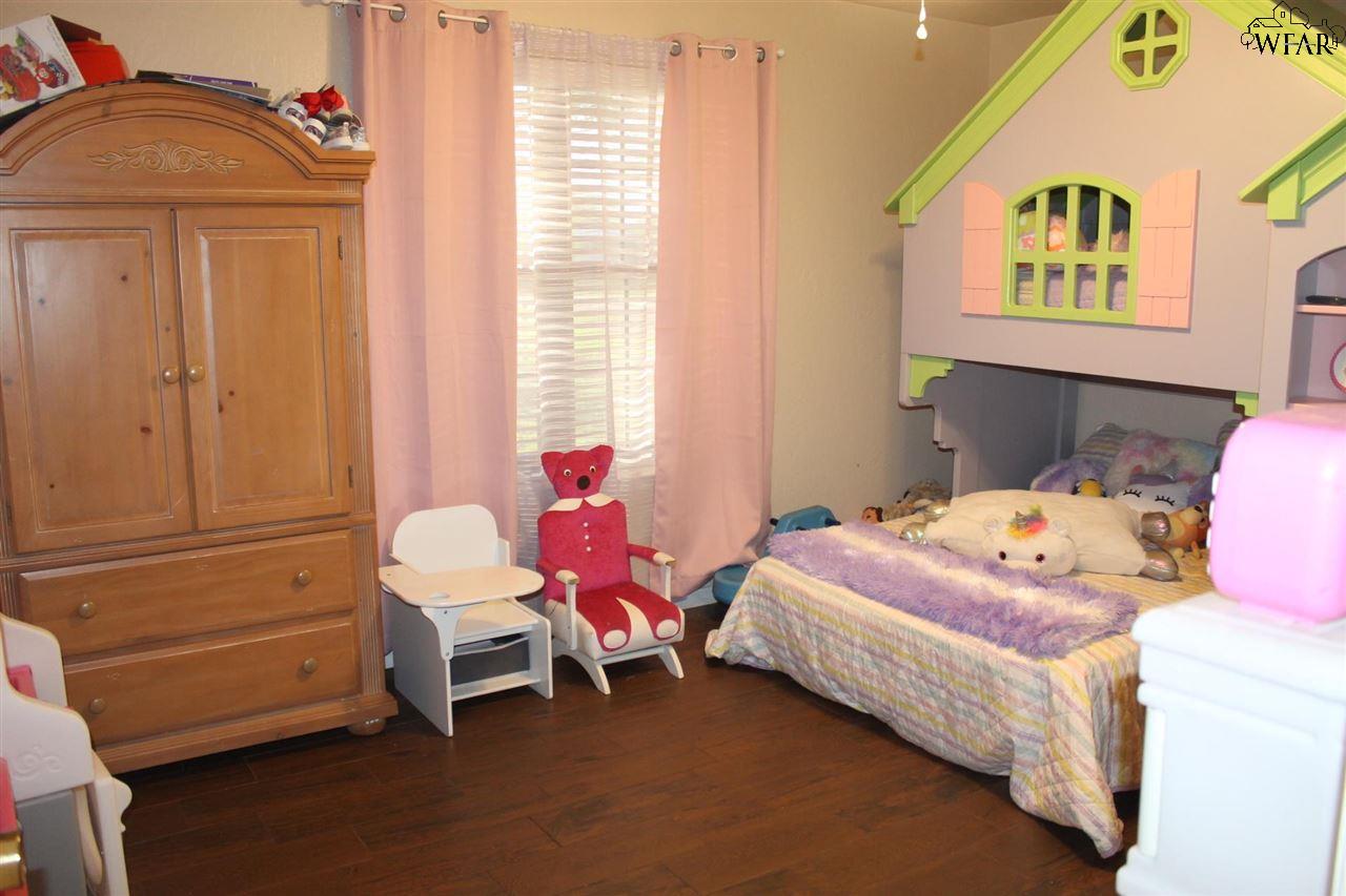 223 Wellington Lane, Wichita Falls, Texas image 13