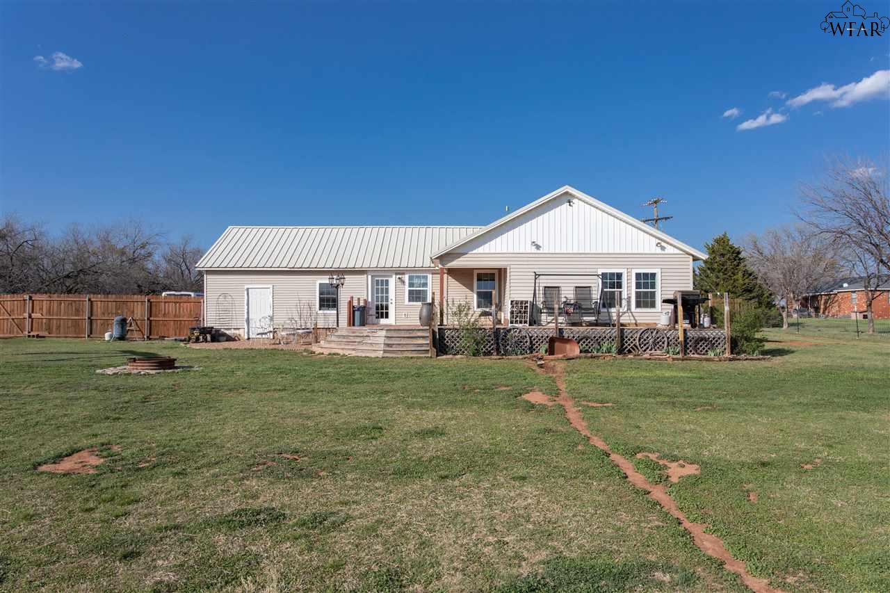 2406 Haws Road, Iowa Park, Texas image 30