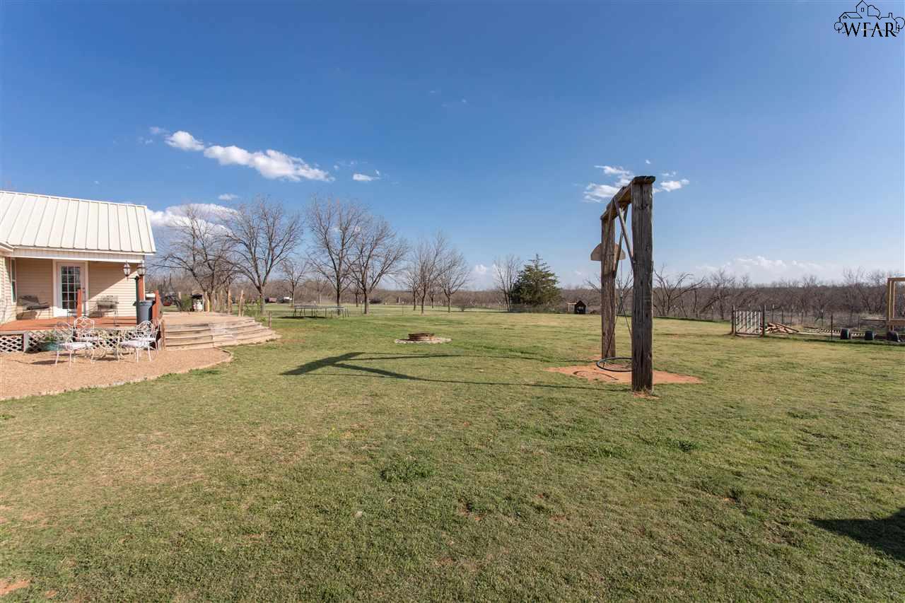 2406 Haws Road, Iowa Park, Texas image 28