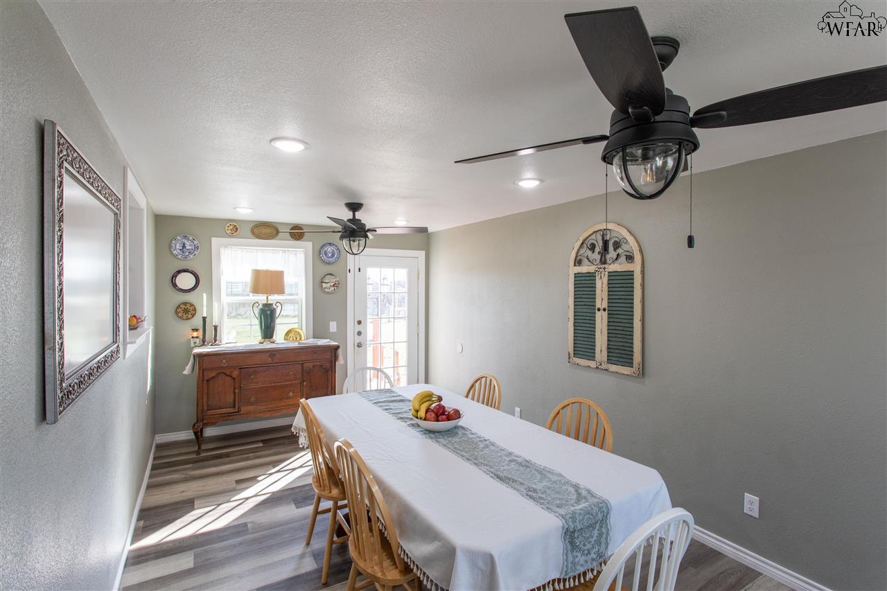 2406 Haws Road, Iowa Park, Texas image 6