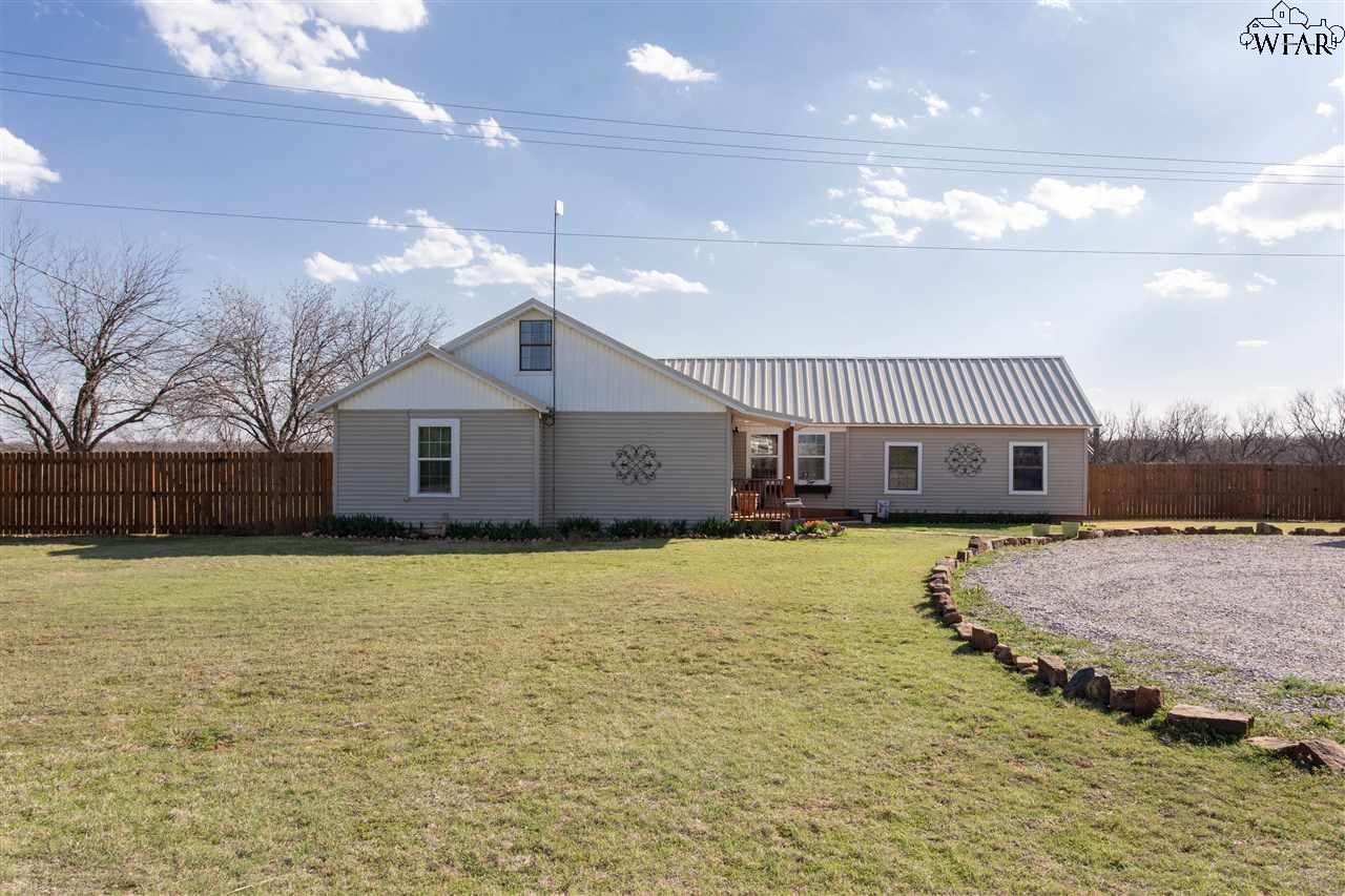 2406 Haws Road, Iowa Park, Texas image 1