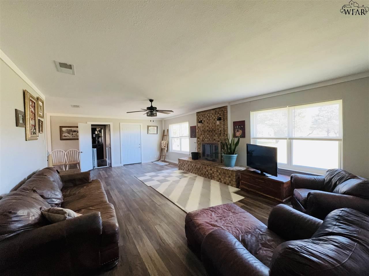 2151 Hawthorn Road, Perrin, Texas image 3