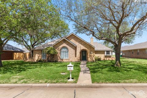 Homes For Sale - 808 Arapaho Drive<br/> Wichita County, Burkburnett, TX 76354