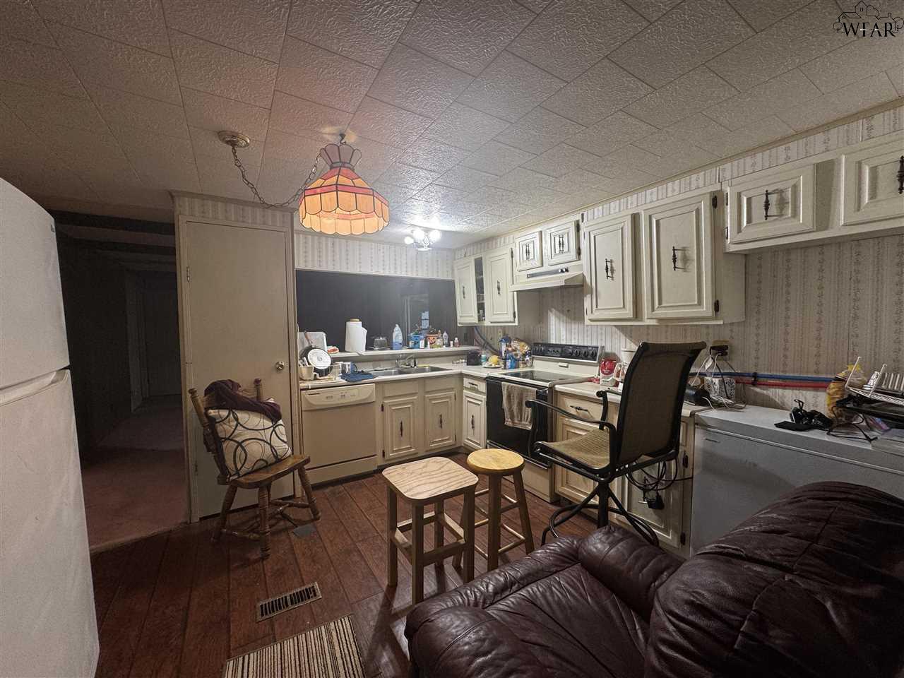 944 S Waggoner Street, Electra, Pennsylvania image 14