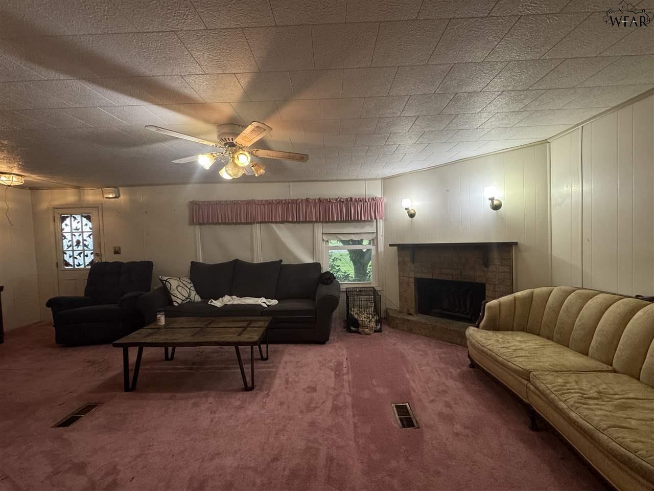 944 S Waggoner Street, Electra, Pennsylvania image 24