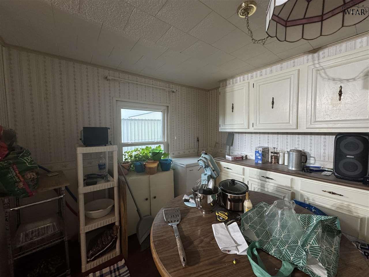 944 S Waggoner Street, Electra, Pennsylvania image 13