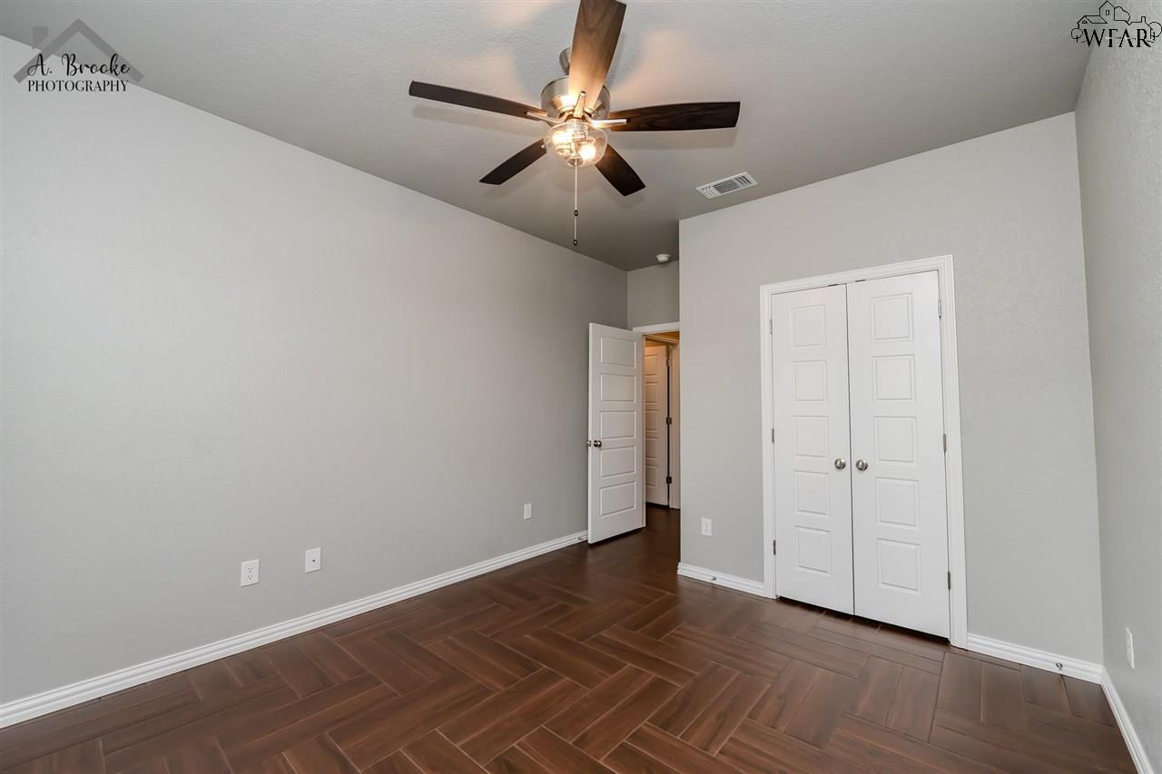 125 Jo Ann Street, Wichita Falls, New York image 25