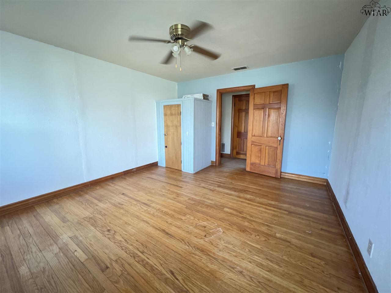 415 W Ikard Street, Henrietta, Texas image 11