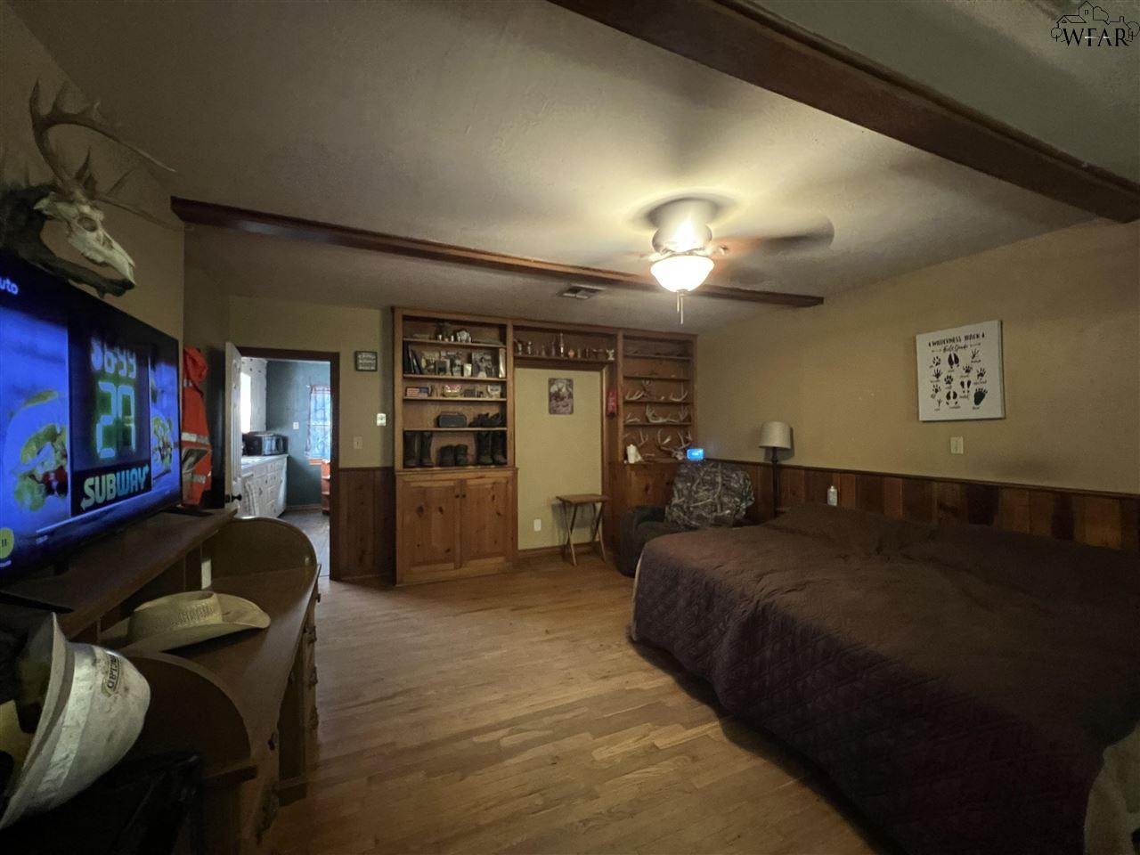 415 W Ikard Street, Henrietta, Texas image 15