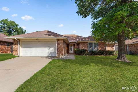 Homes For Sale - 2720 Shepherds Glen<br/> Wichita County, Wichita Falls, TX 76308