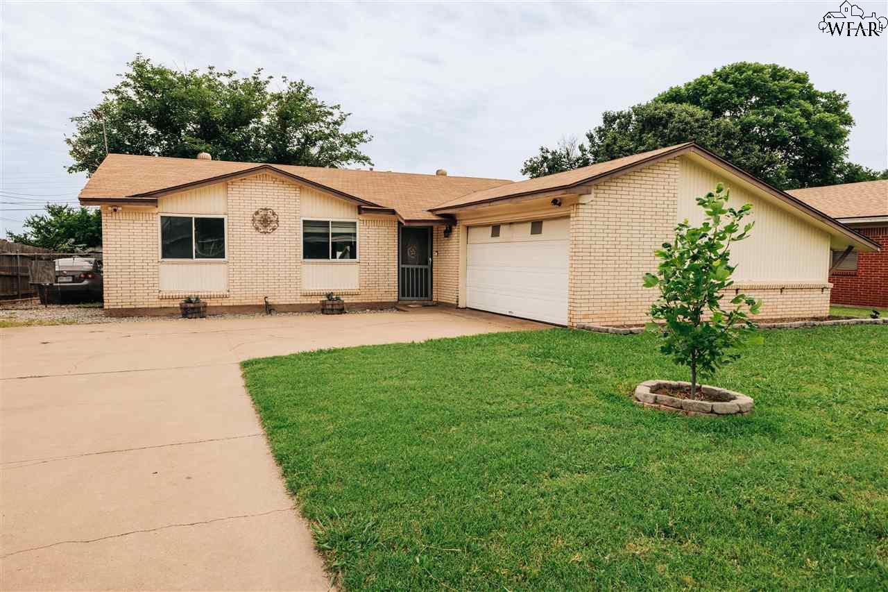 1009 W Cornelia Avenue, Iowa Park, Texas image 1