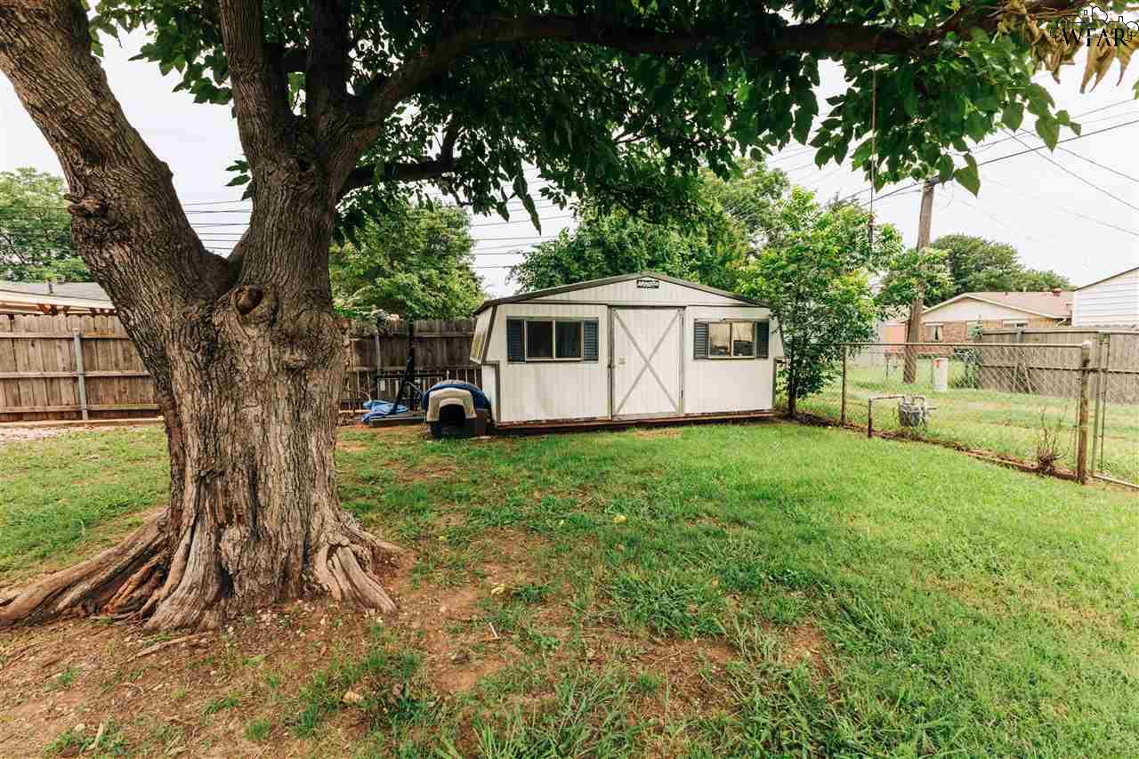 1009 W Cornelia Avenue, Iowa Park, Texas image 20