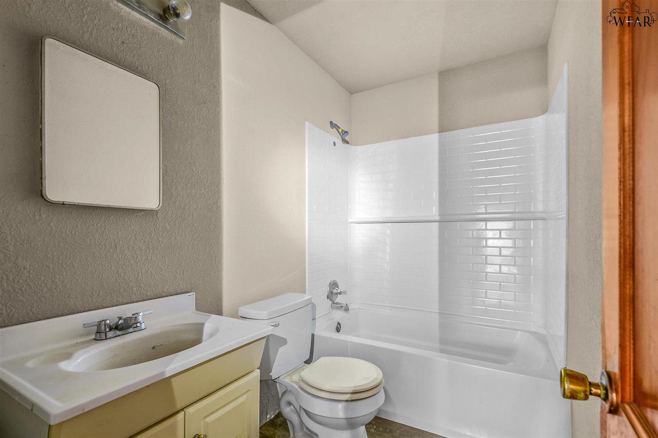 1628 Hamlin Avenue, Wichita Falls, Texas image 11