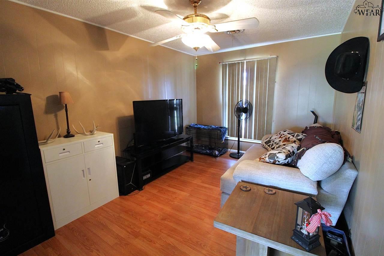 2229 Bismarck Street, Vernon, Texas image 13