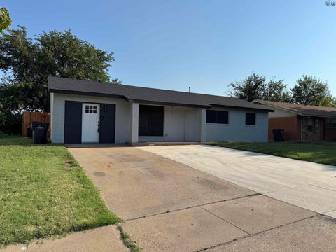 Homes For Sale - 2812 Parkview Drive<br/> Wichita Falls, TX 76306