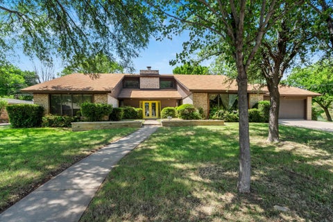 Homes For Sale - 4400 Ridgemont Drive<br/> Wichita County, Wichita Falls, TX 76309