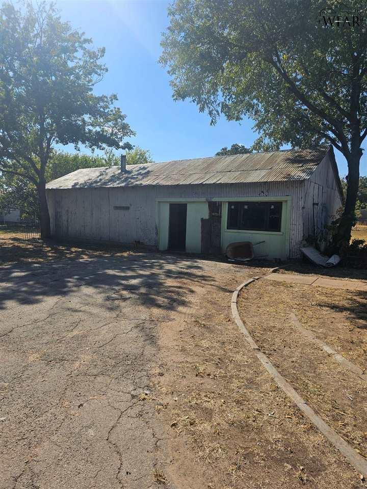 720 W 3rd Street, Burkburnett, Texas image 14