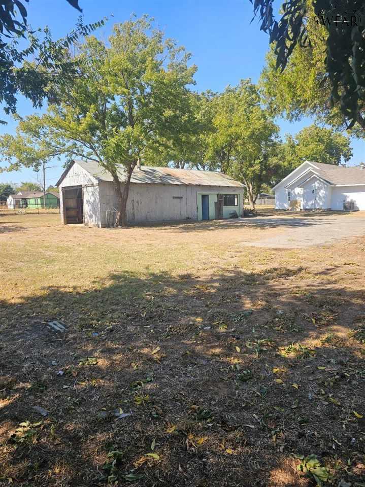 720 W 3rd Street, Burkburnett, Texas image 16